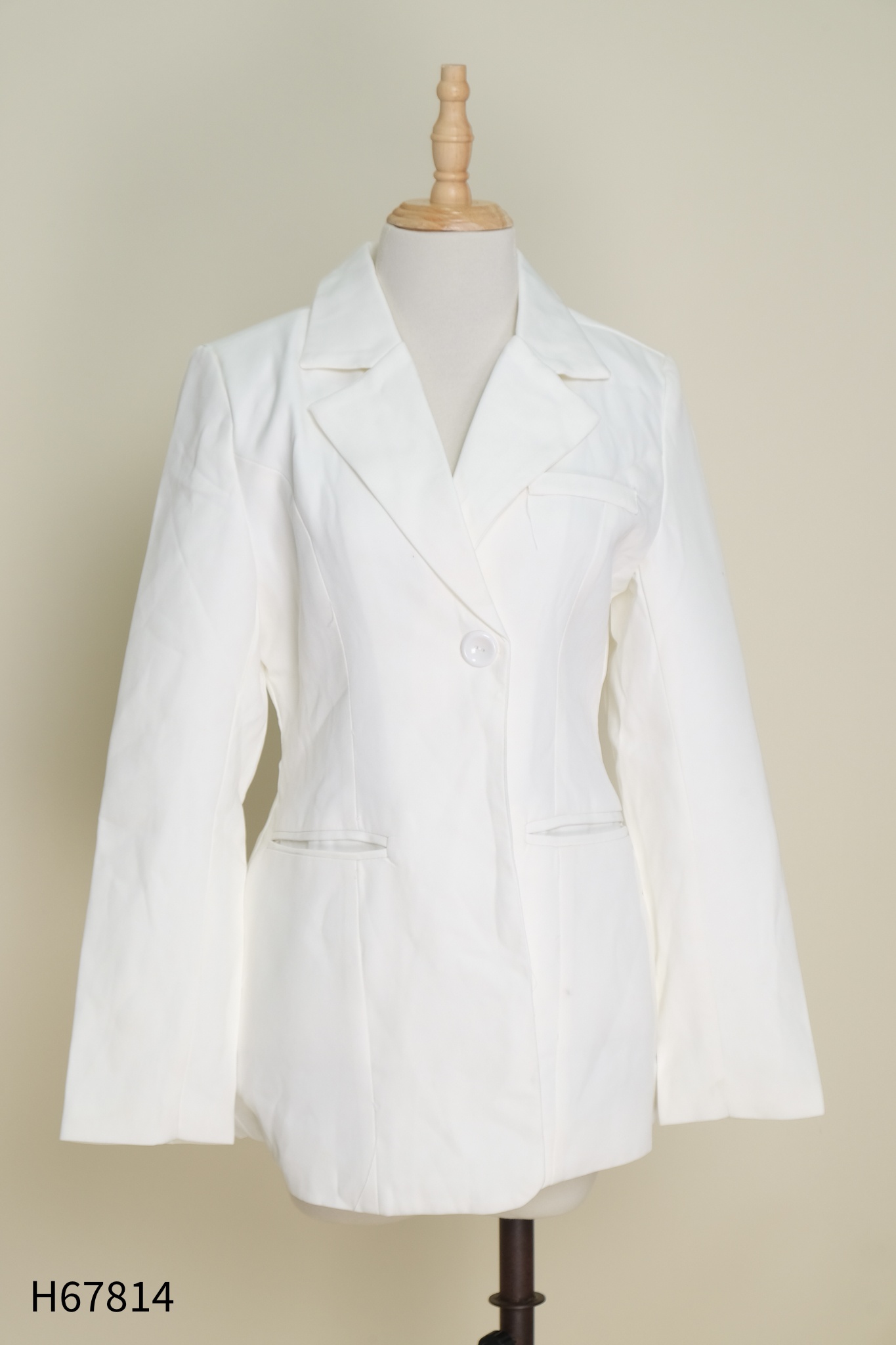Blazer trắng trơn 1 khuy