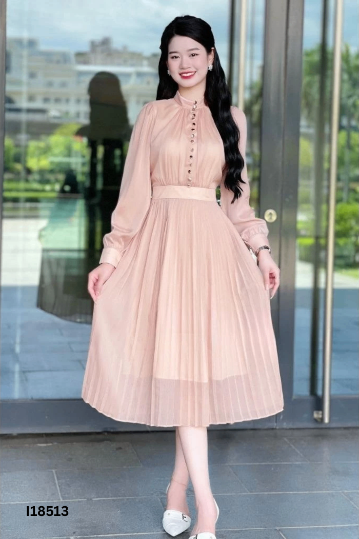 Váy be phối khuy