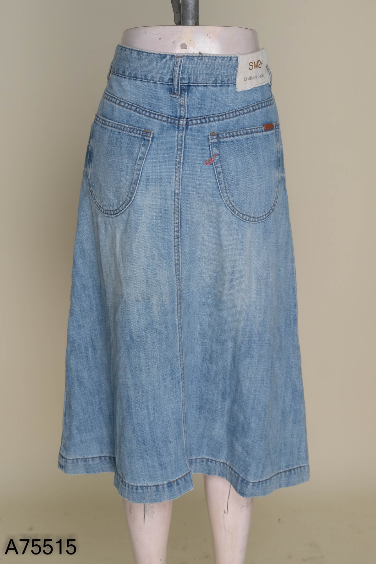 Chân váy jeans xanh 3 cúc