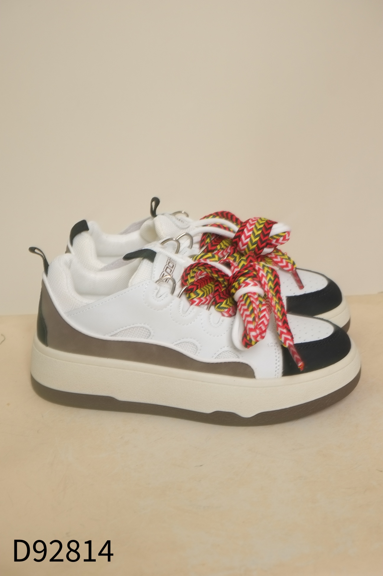 NEW giày sneakers trắng đen be