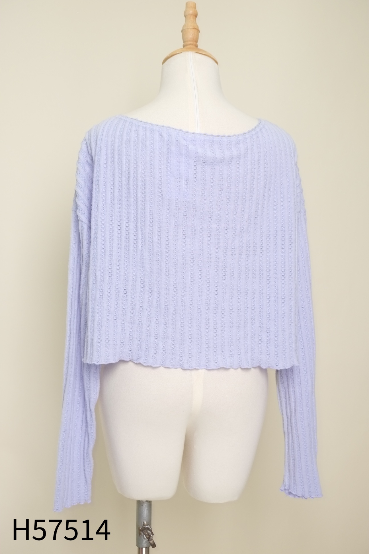 Áo len tím pastel phối cúc