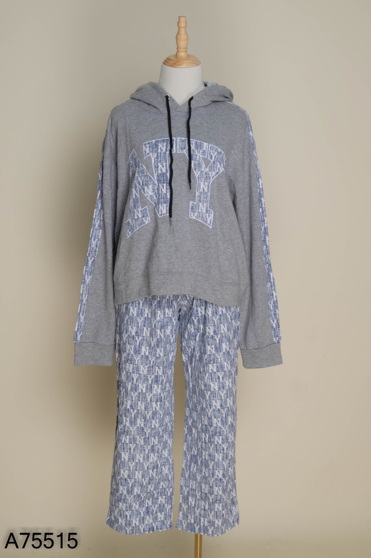 SET Áo hoodie nỉ ghi chữ xanh + quần xanh