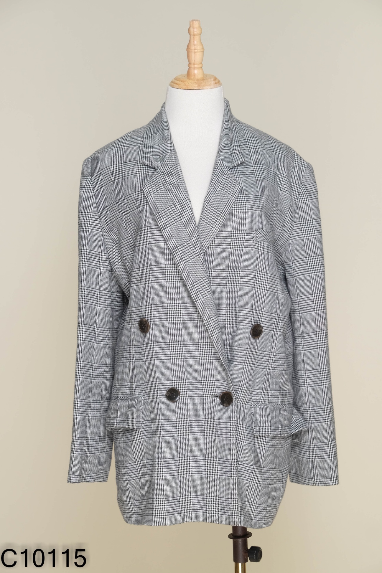 Blazer xám kẻ đen trắng