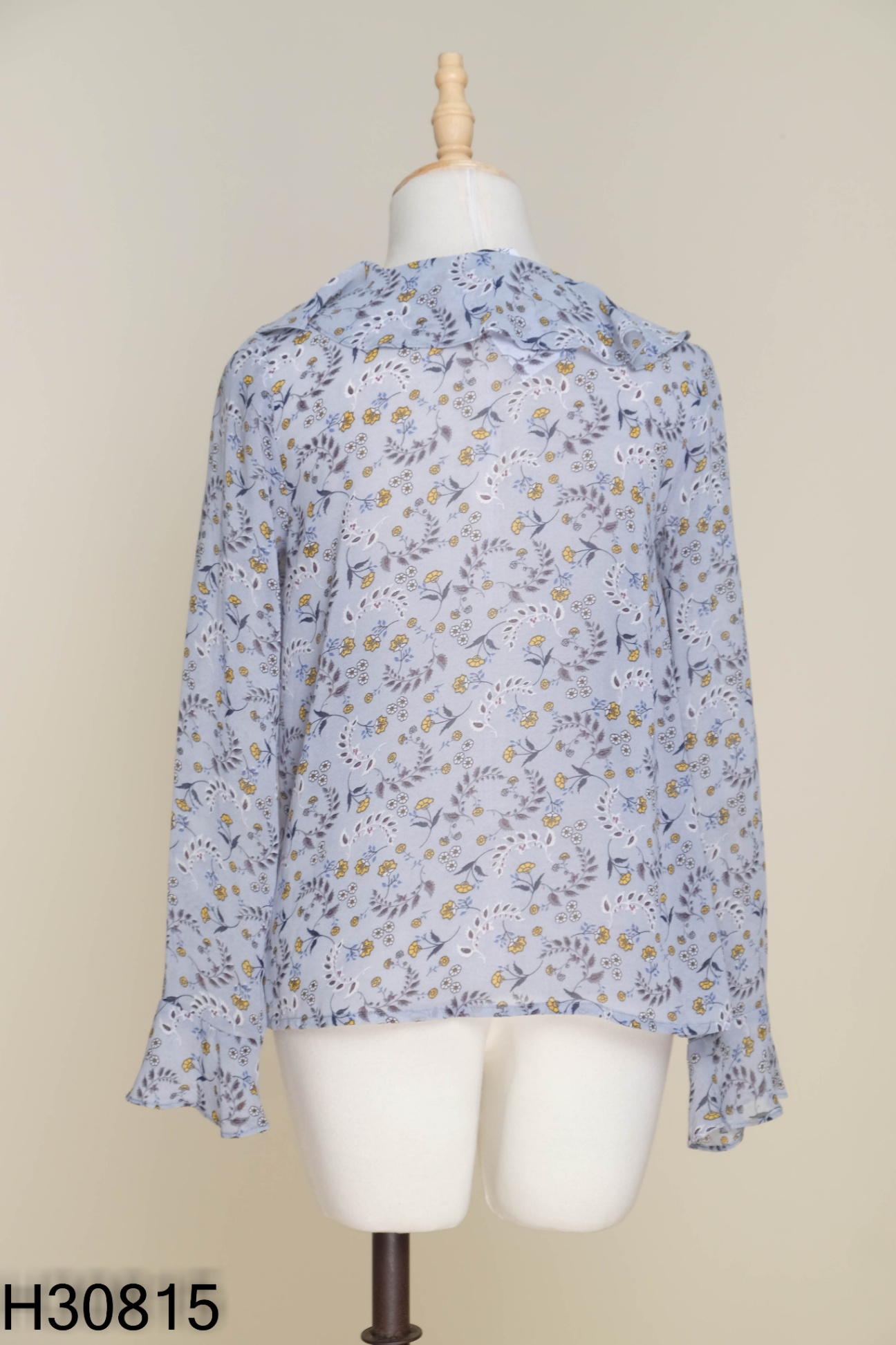 Áo 92 WEAR xanh hoa phối bèo