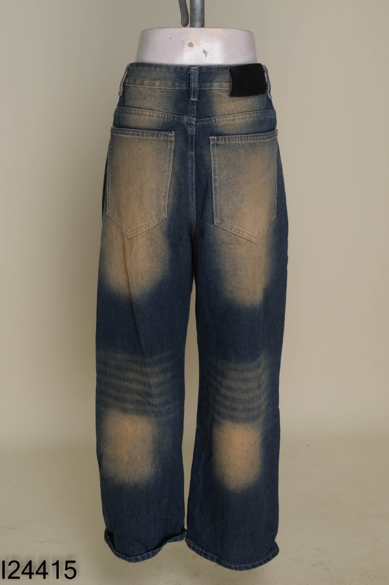 Quần jeans xanh vàng
