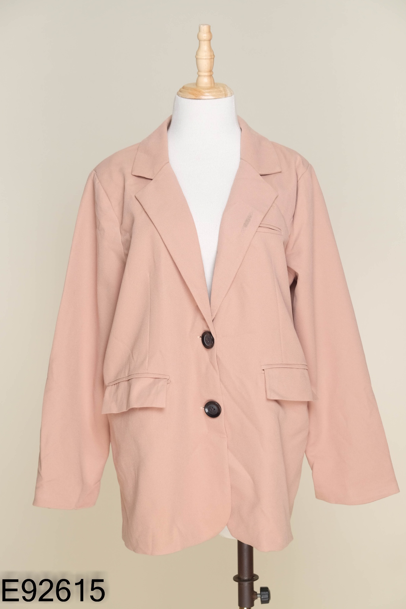 Áo blazer nâu cúc đen