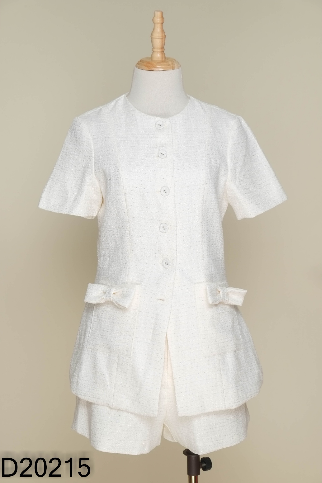 NEWTAG Set Áo dạ trắng phối cúc nơ + quần shorts