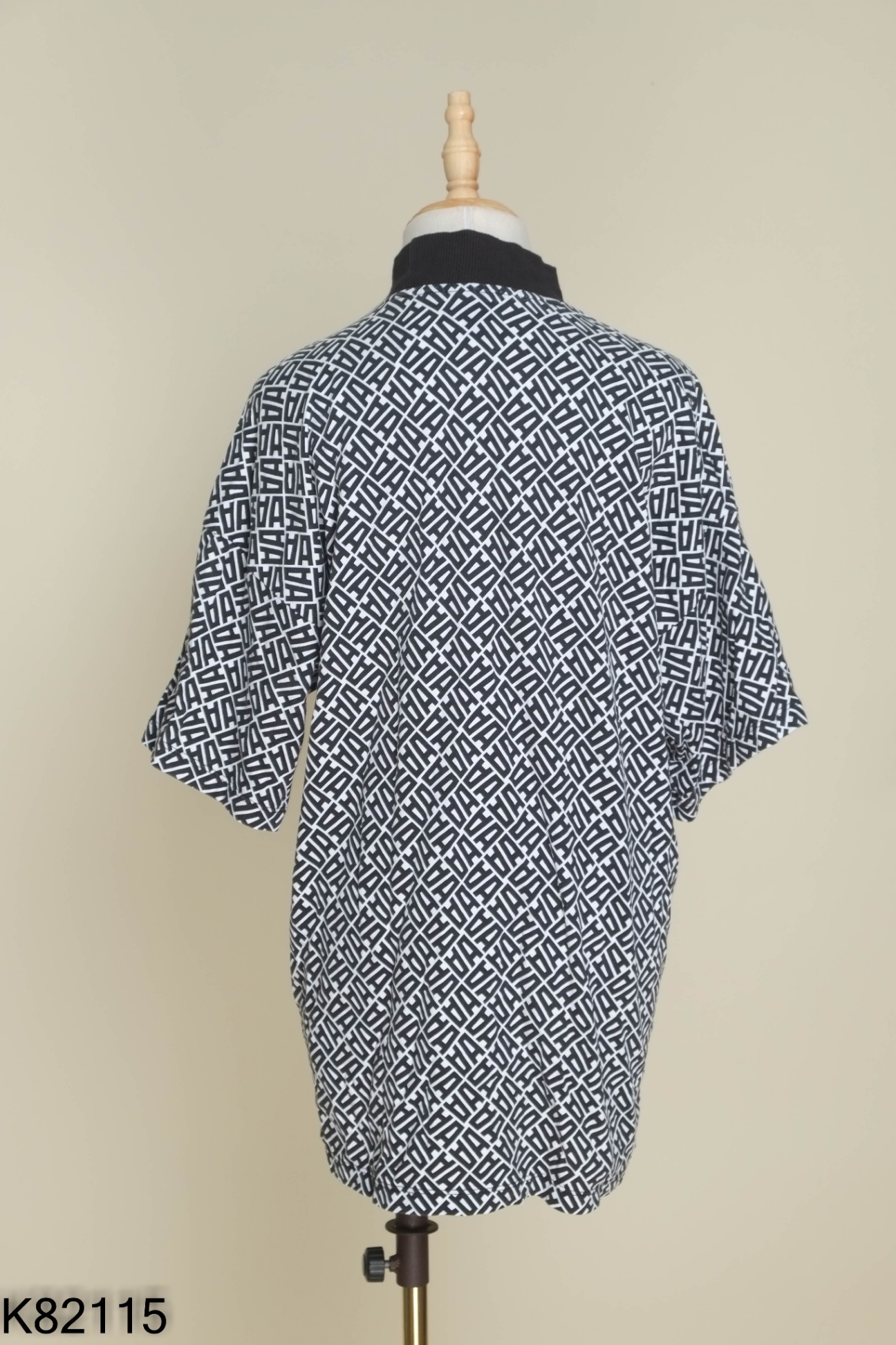 Áo đen ADIDAS họa tiết