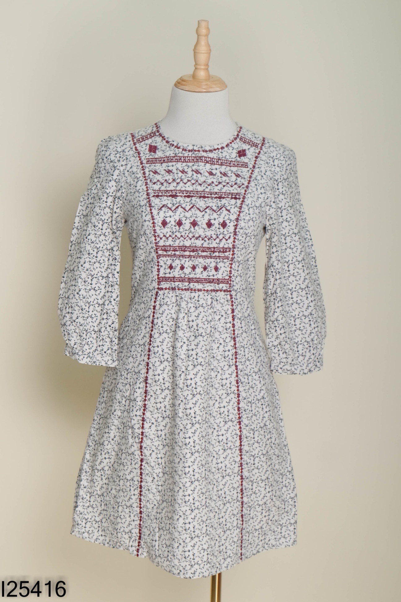 Váy ADORE DRESS trắng be họa tiết đen