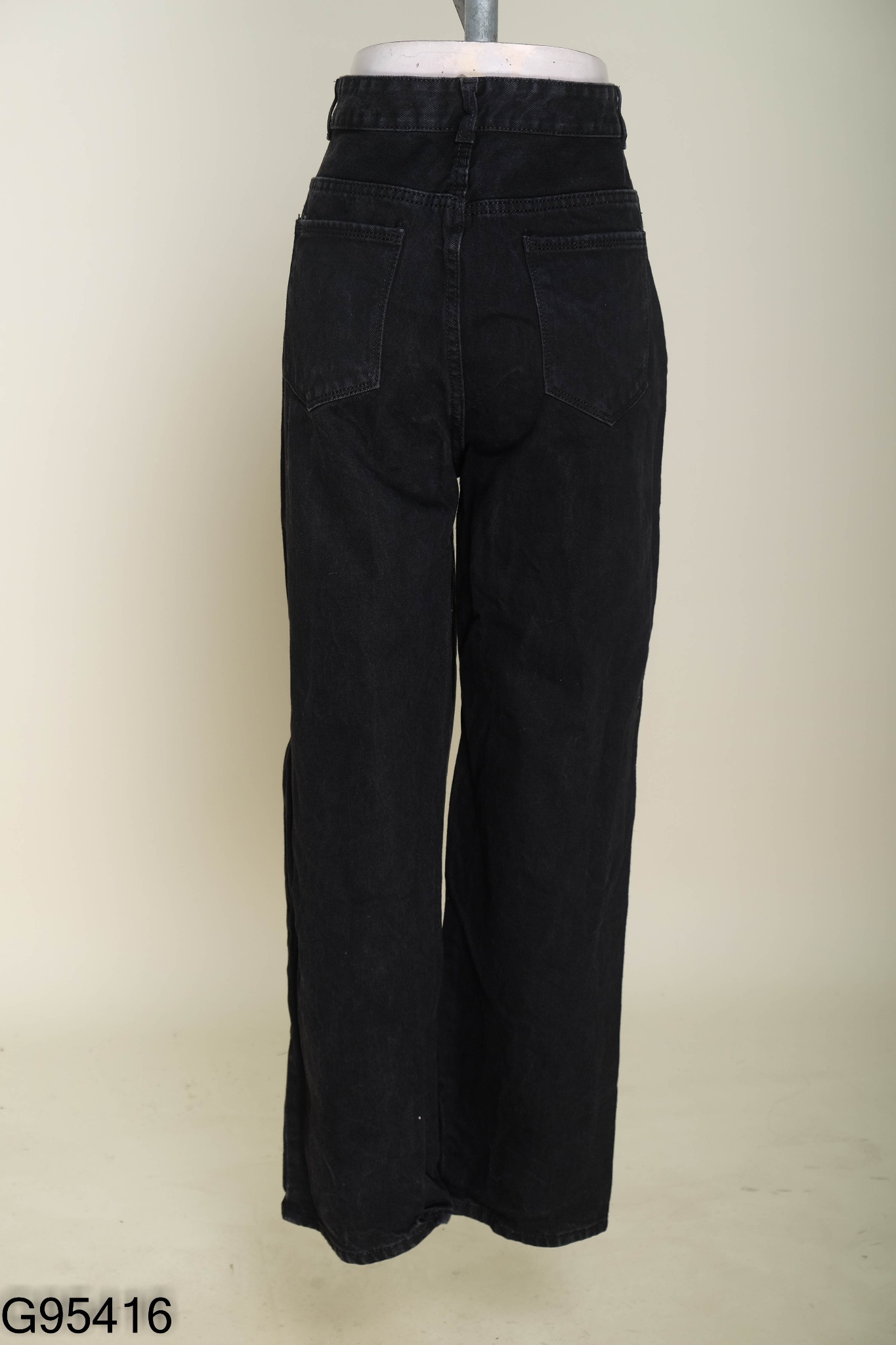 Quần jeans đen trơn