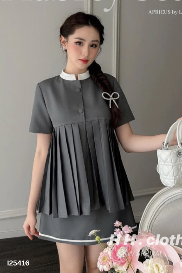 Áo LAGOM xám cổ trắng