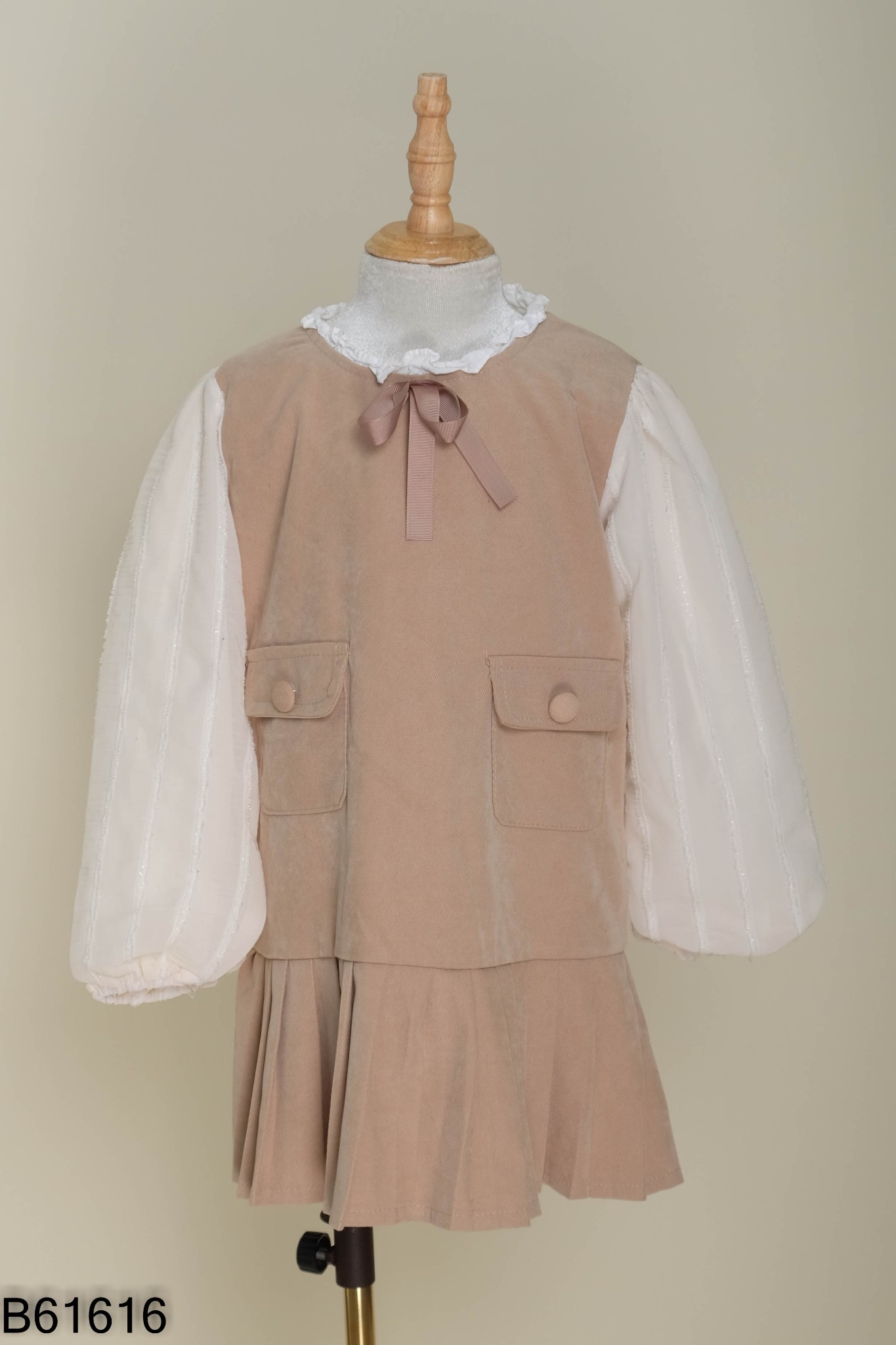 Váy nâu phối tay be KIDS
