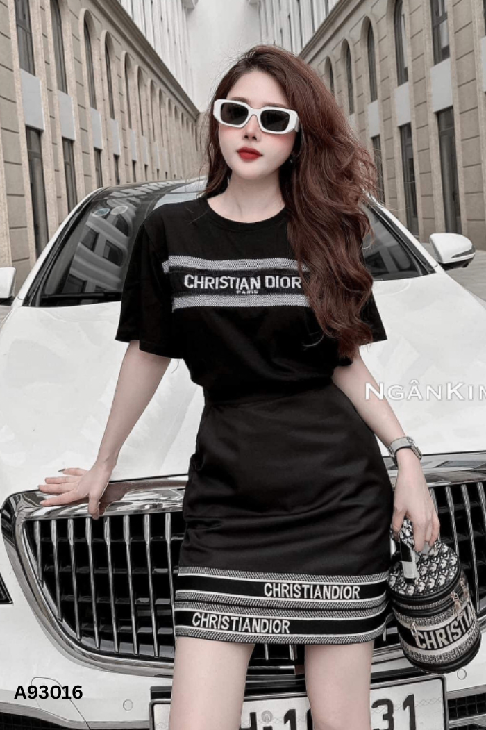 NEWTAG Chân váy đen chữ be