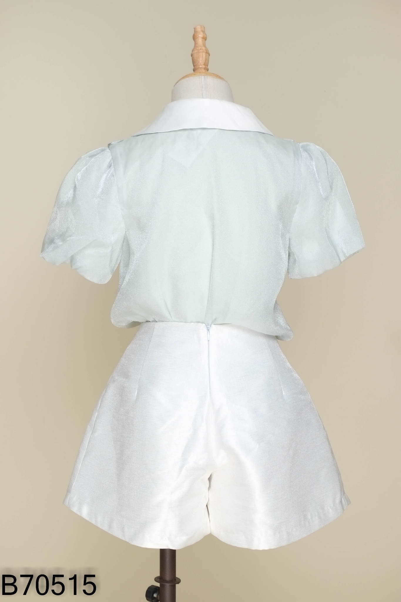 SET Áo xanh cổ trắng + quần short trắng