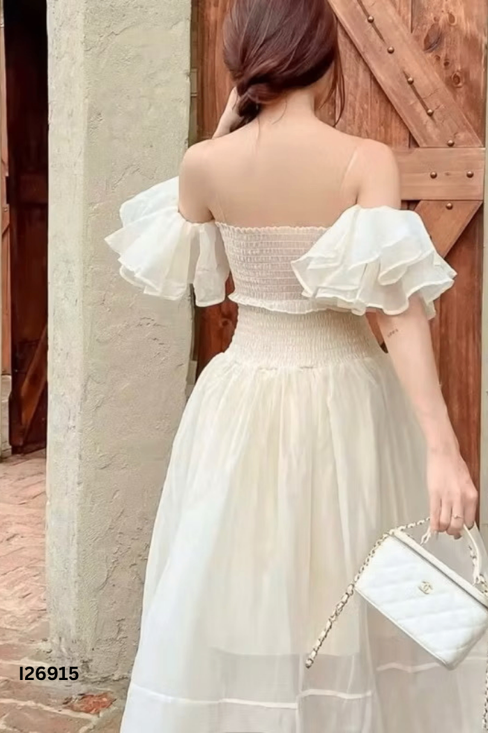 Set áo trễ vai trắng+chân váy