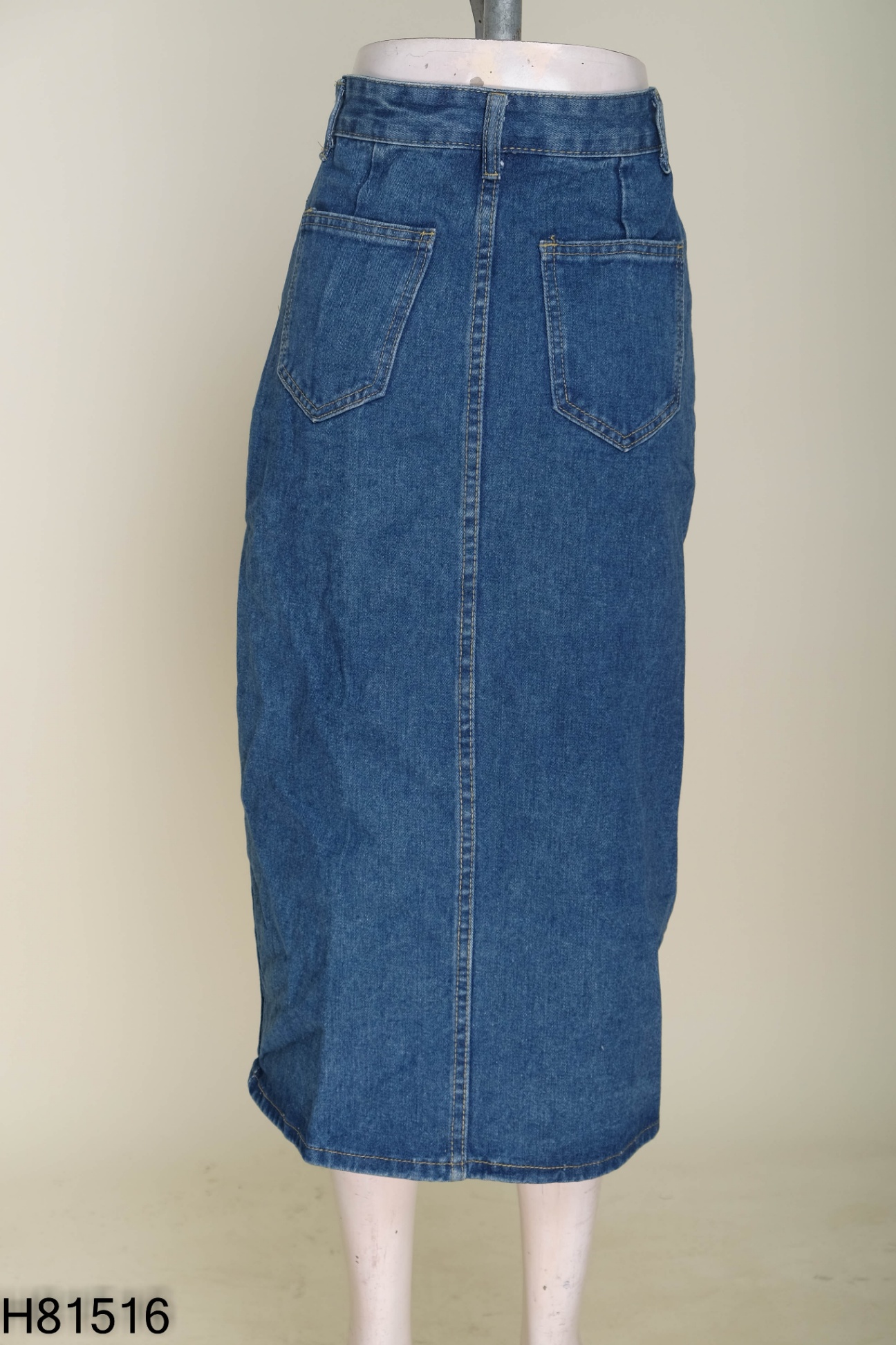 Chân váy jeans xanh xẻ