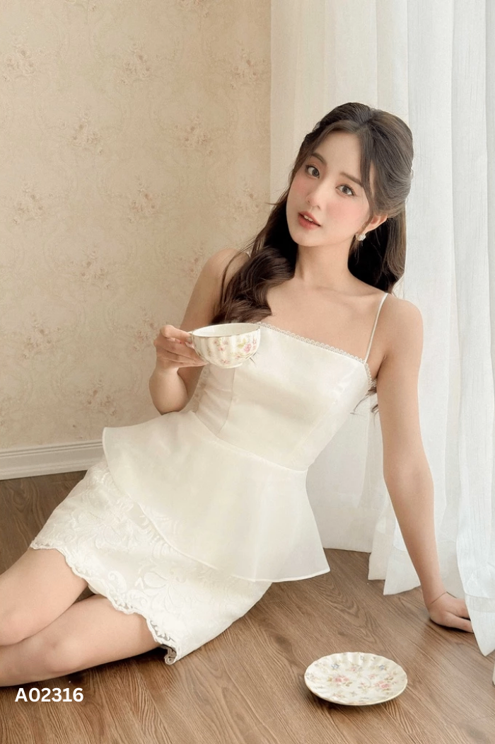 Váy hai dây trắng DAPHNEE phối ren