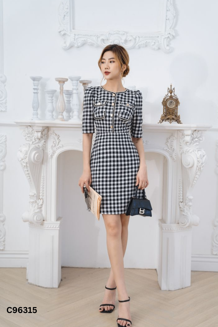 Váy đen kẻ caro ORCHID cúc vàng