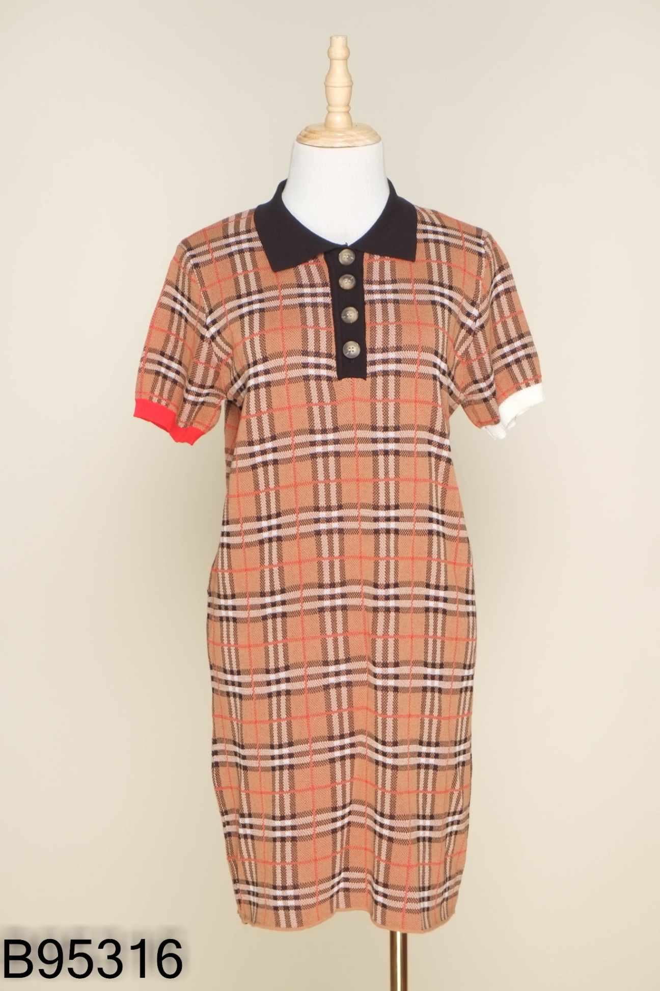 Váy len cổ polo nâu kẻ