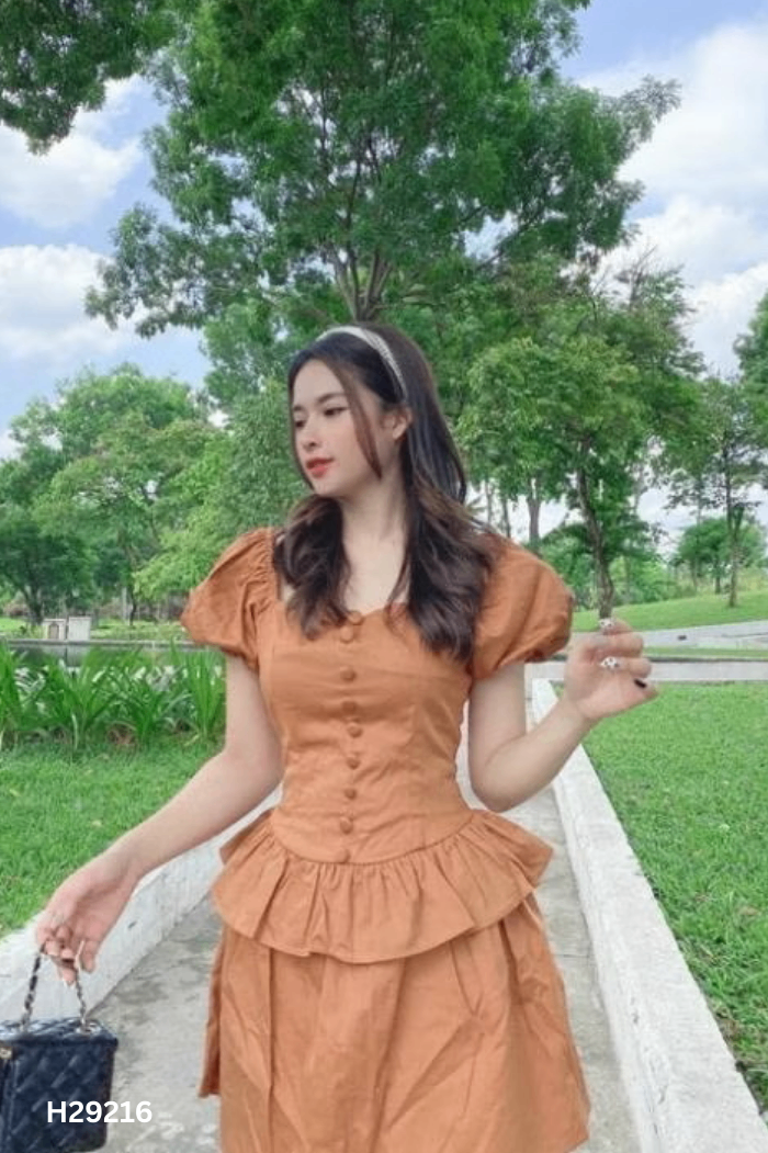 Váy nâu bèo tầng