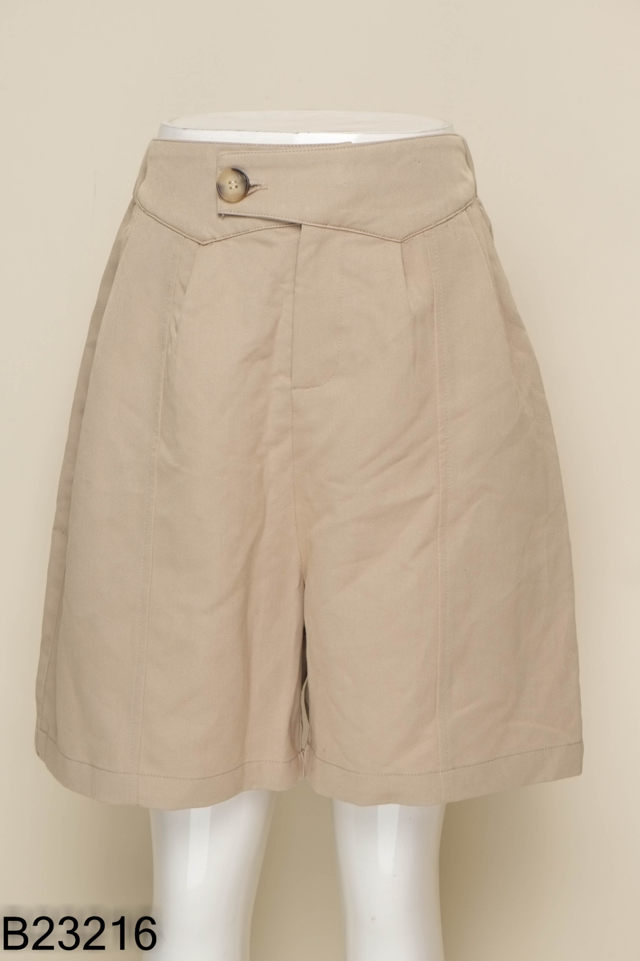 Quần short be nâu