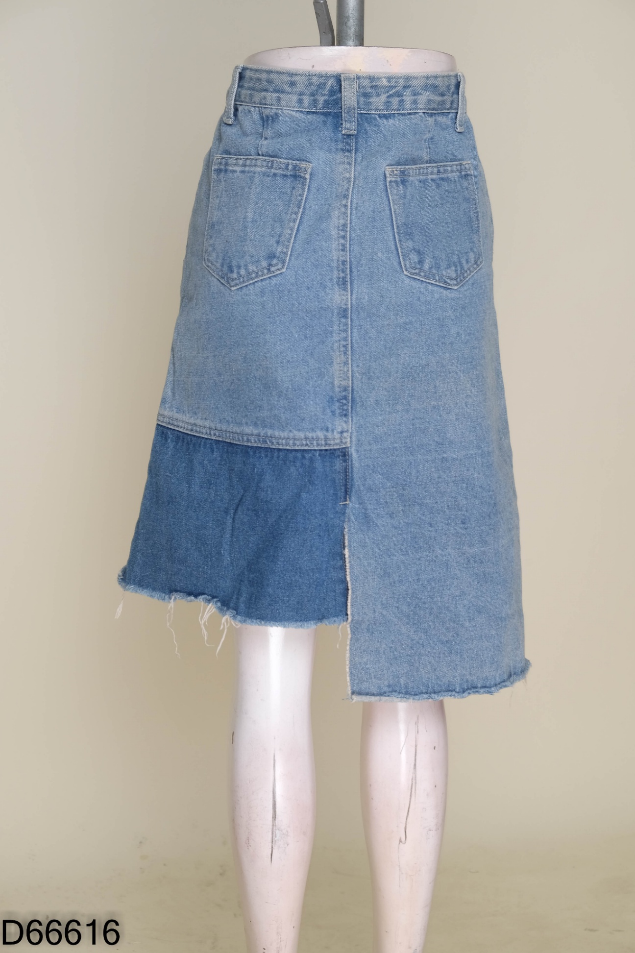 Chân váy jeans xanh xẻ tà kiểu