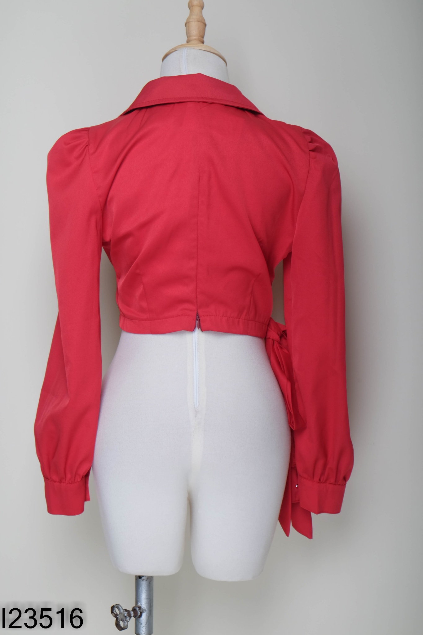 Áo croptop LEO'S đỏ
