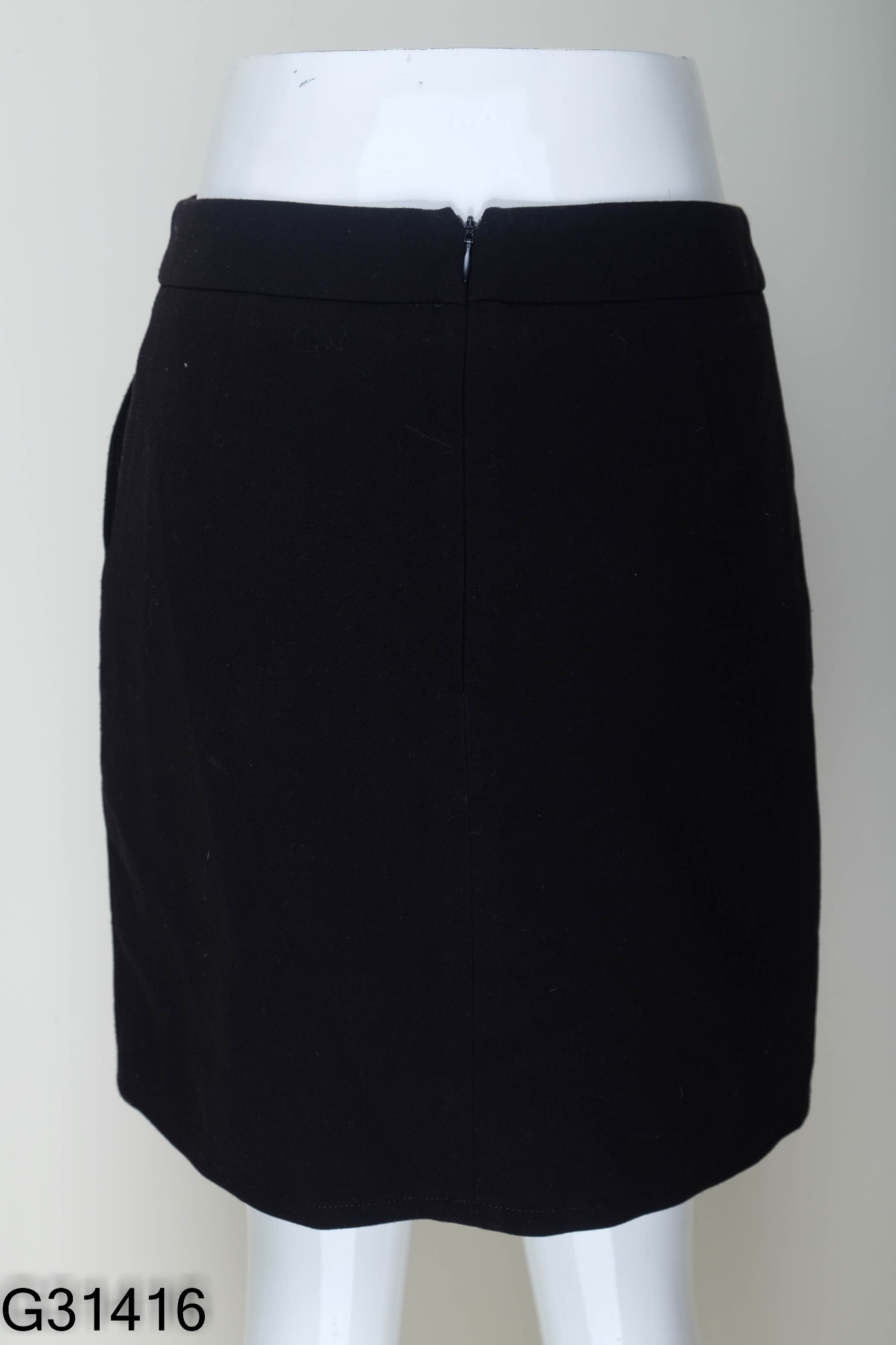 Chân váy MIXXO đen trơn