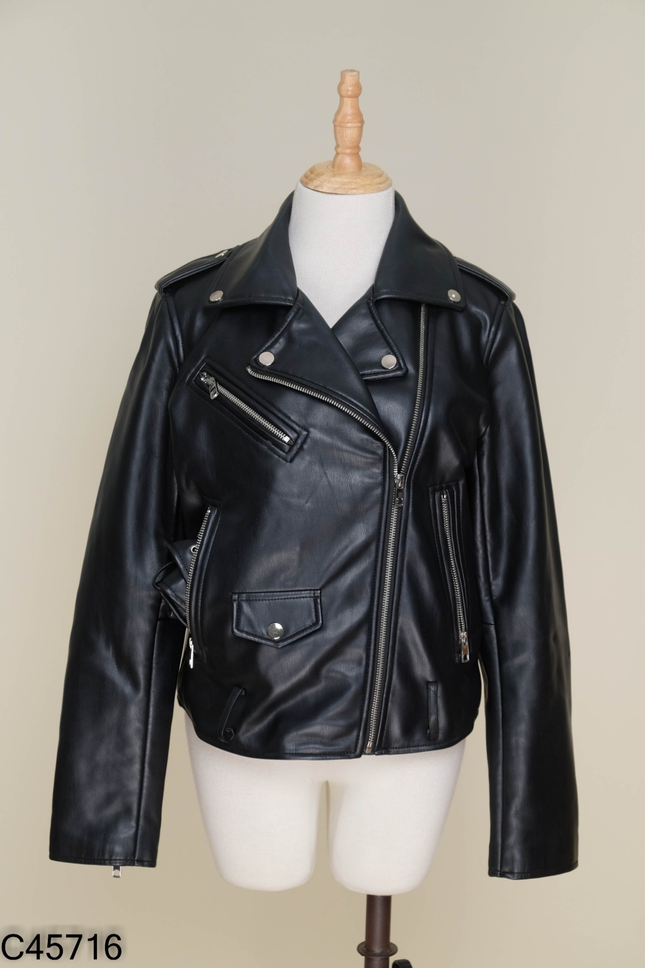 Áo khoác da ZARA đen khóa lệch