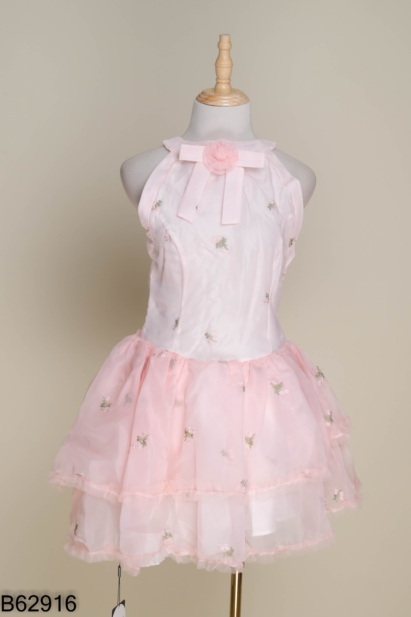 Váy organza hồng bèo