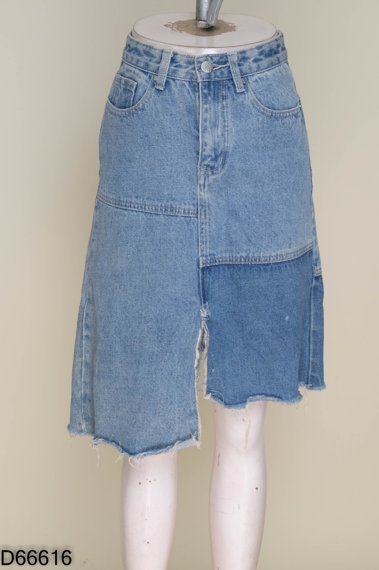 Chân váy jeans xanh xẻ tà kiểu