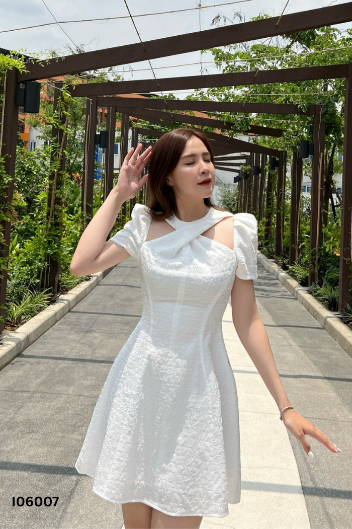 NEWTAG váy JM DESIGN trắng