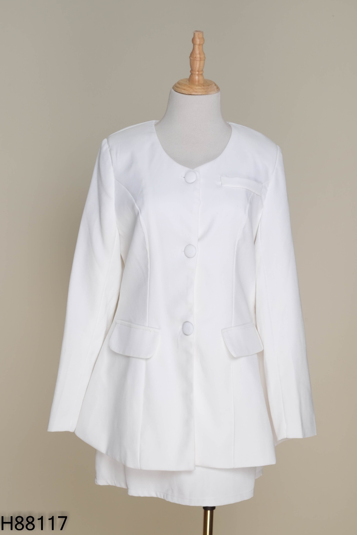 SET Áo blazer trắng + chân váy
