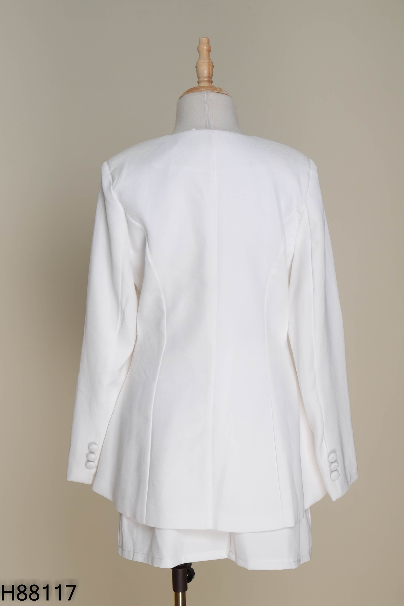 SET Áo blazer trắng + chân váy