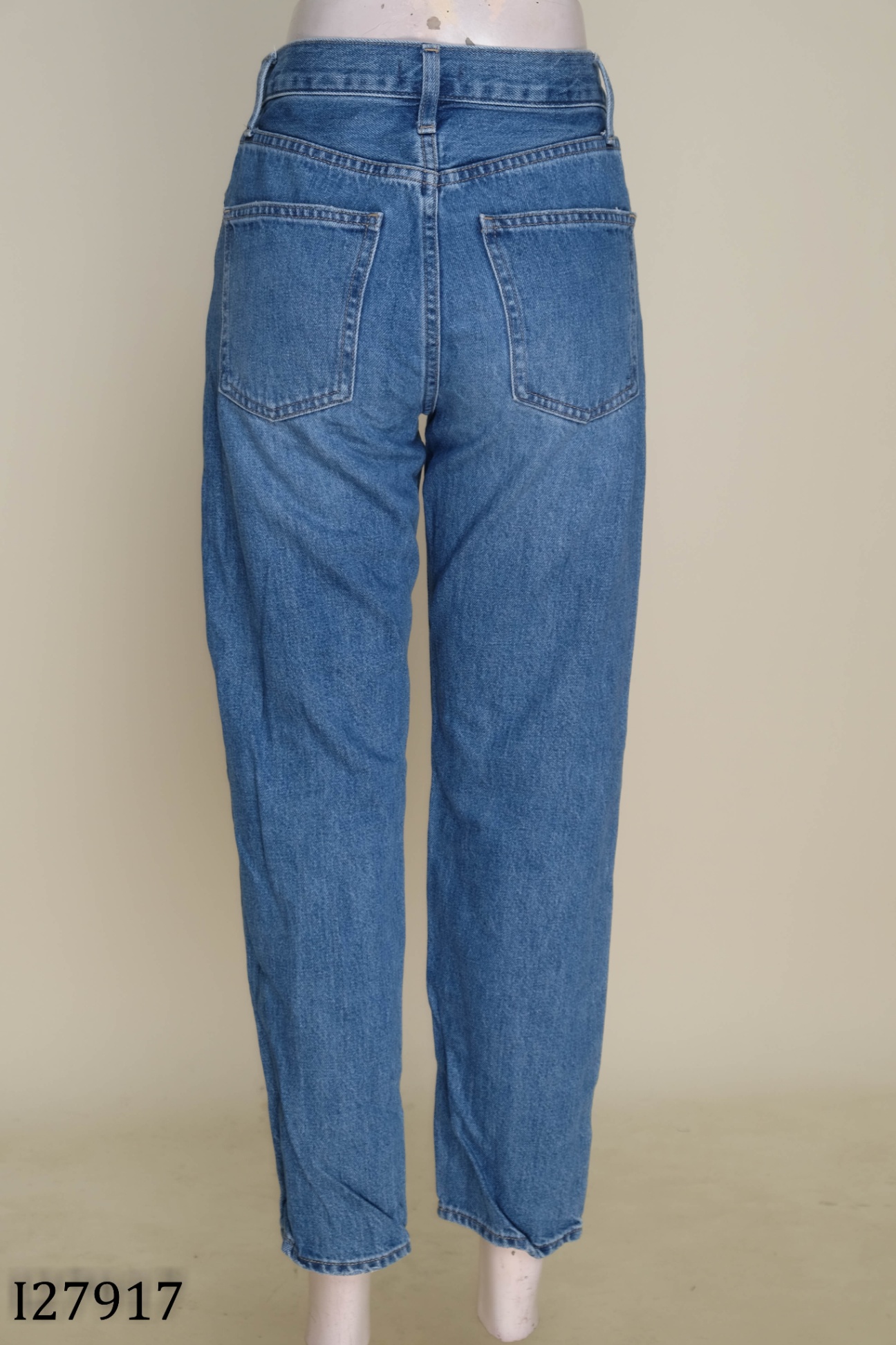 Quần UNIQLO jean xanh trơn
