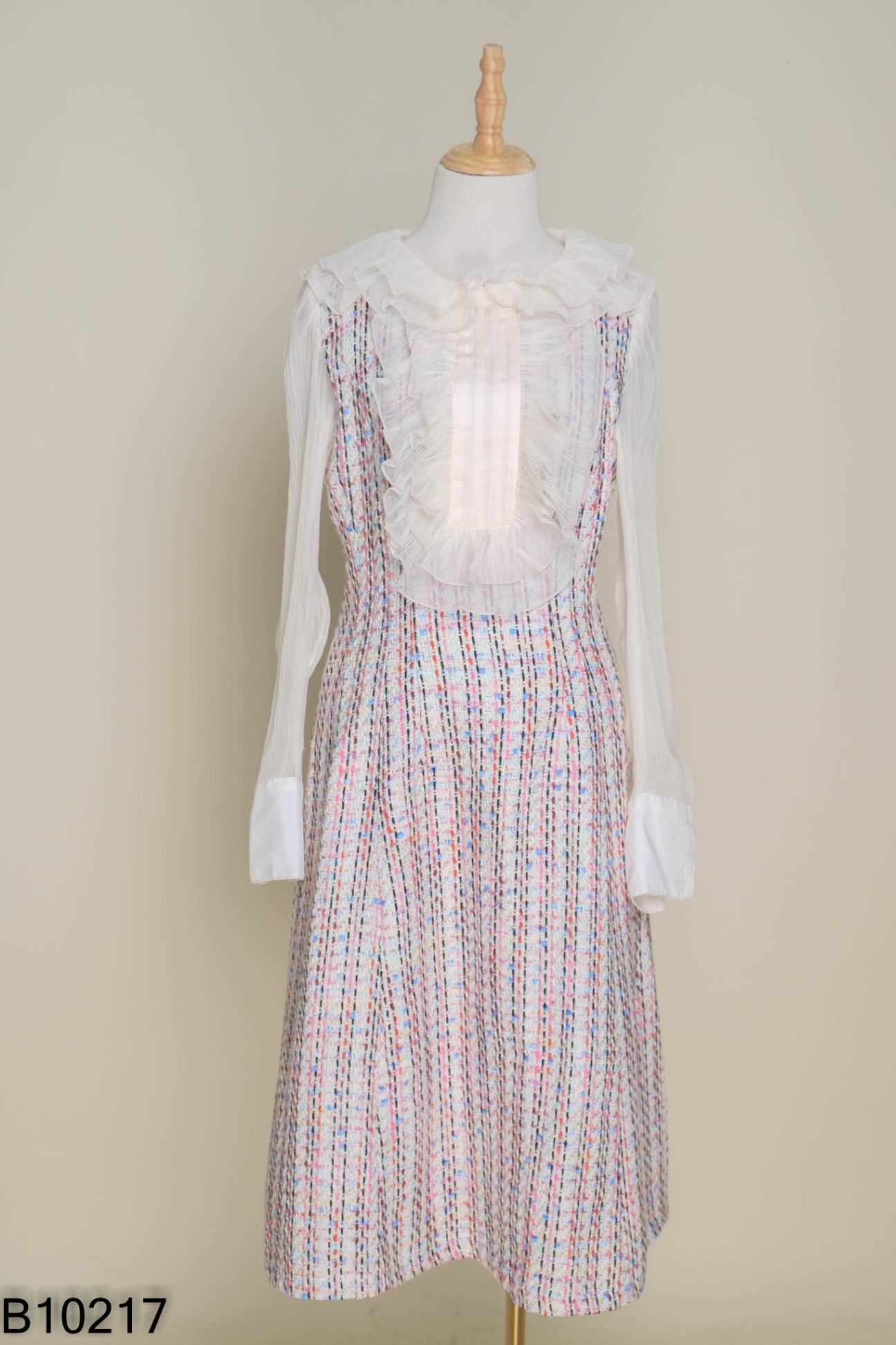 Váy H'ALLURE dạ tweed trắng kẻ hồng đen