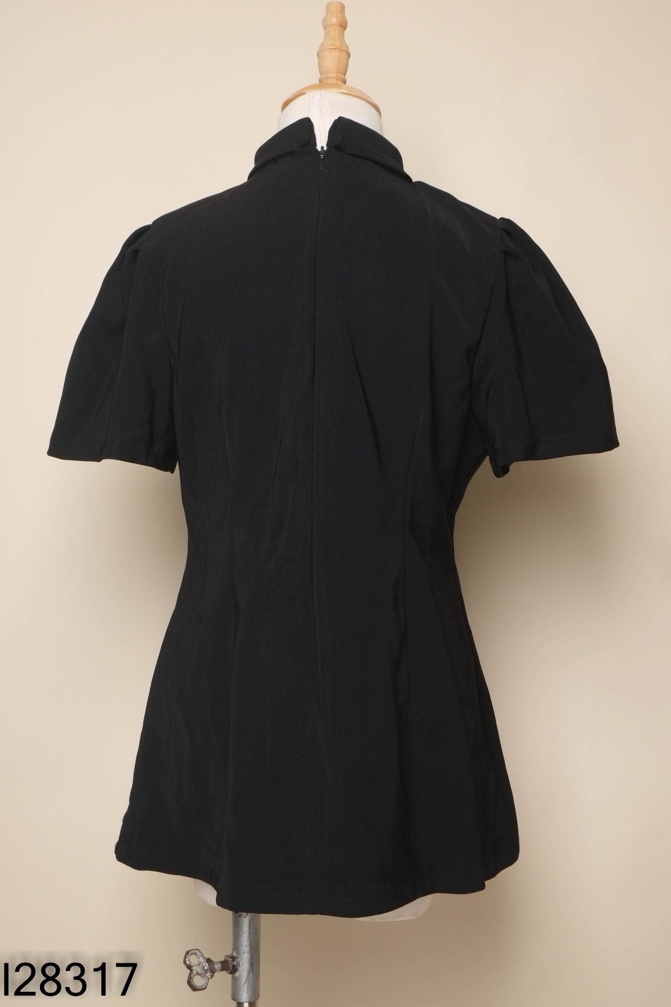 Váy áo đen CHARM BY TEA phối túi