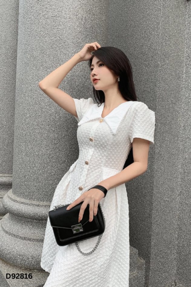 NEWTAG Váy trắng phối cúc vàng