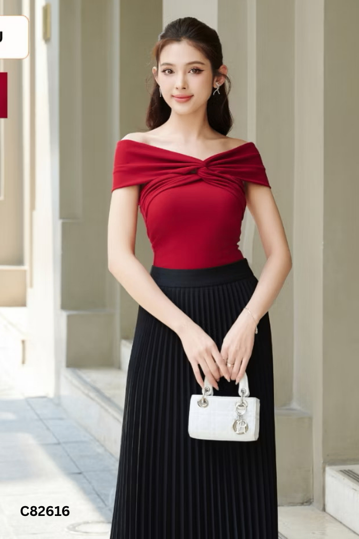NEWTAG Chân váy BB STORE đen dập ly