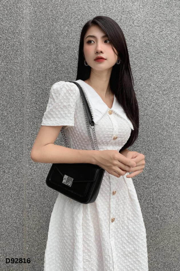 NEWTAG Váy trắng phối cúc vàng