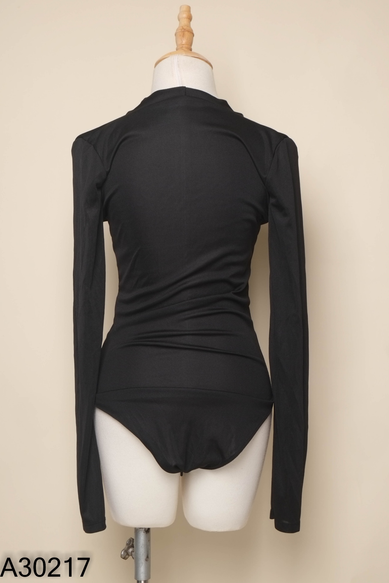 Bodysuits đen ZARA cổ V