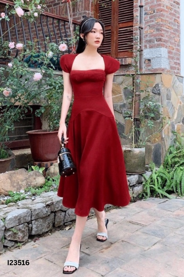 Váy dài đỏ trơn sát nách