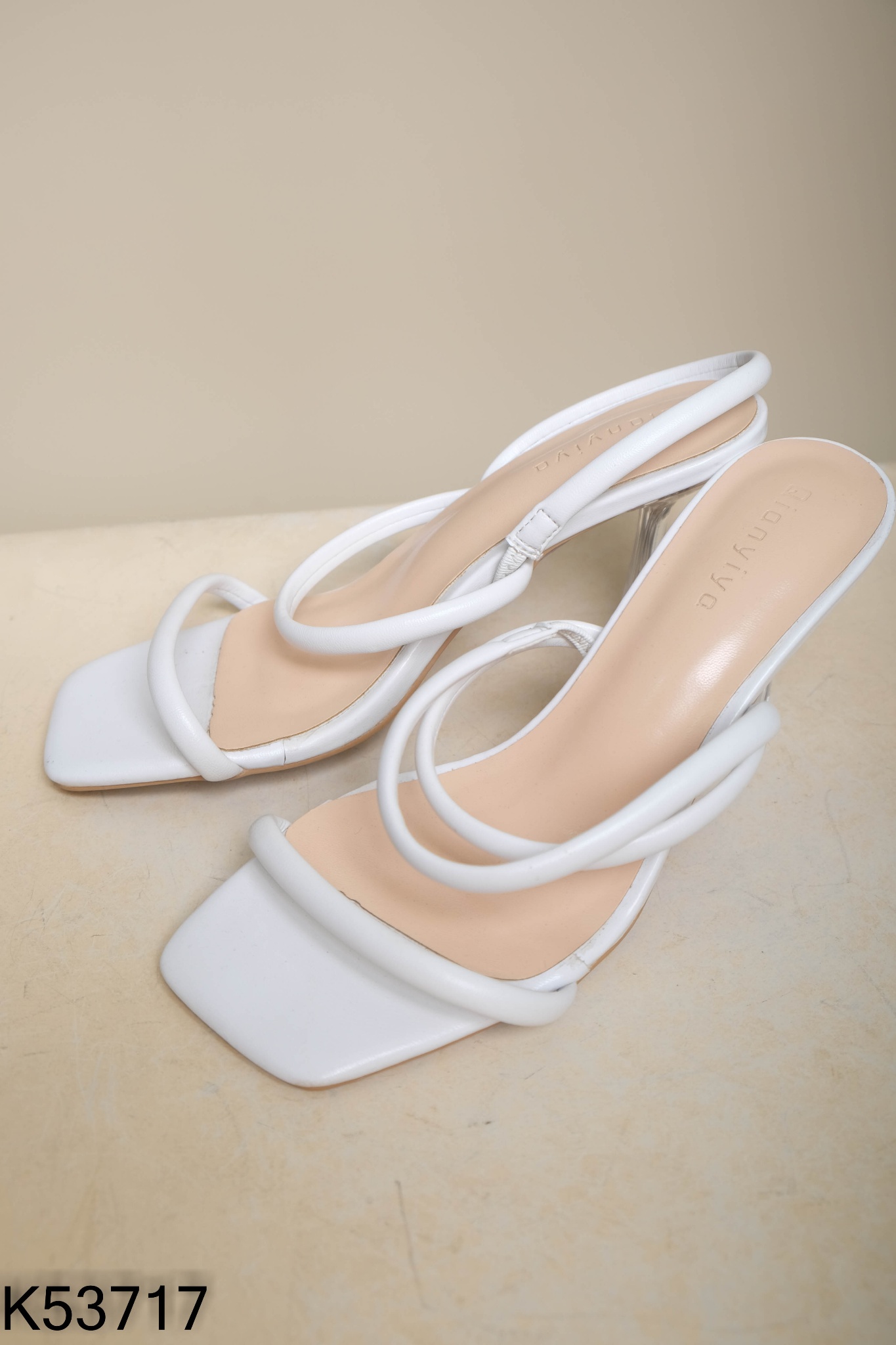 Sandal cao gót trắng