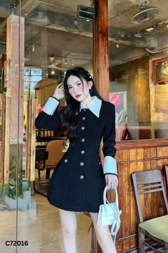 Váy đen cổ trắng phối khuy