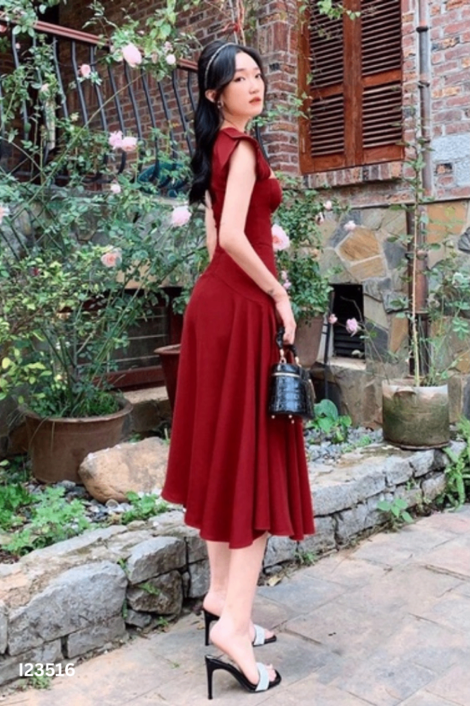 Váy dài đỏ trơn sát nách