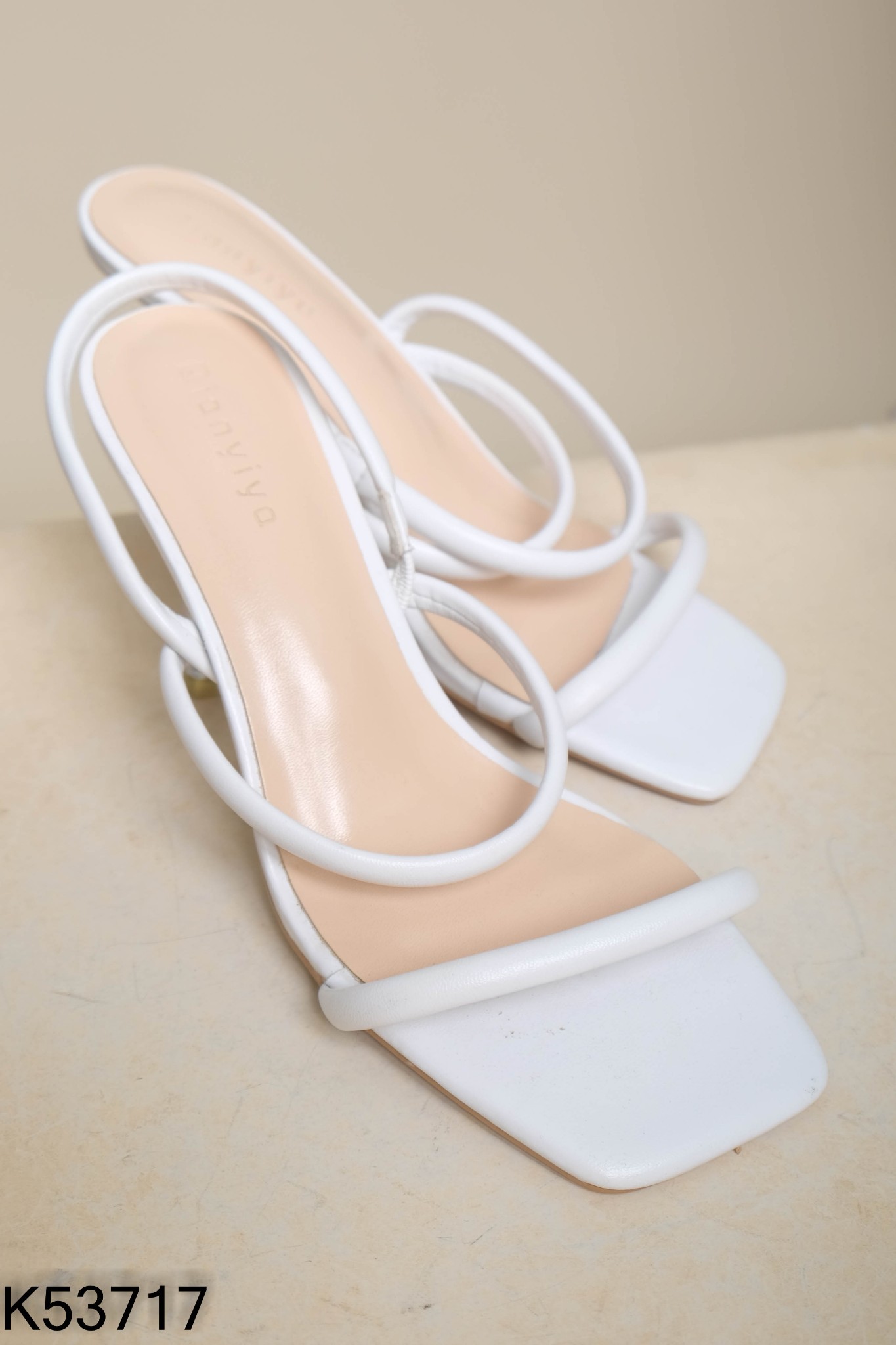 Sandal cao gót trắng