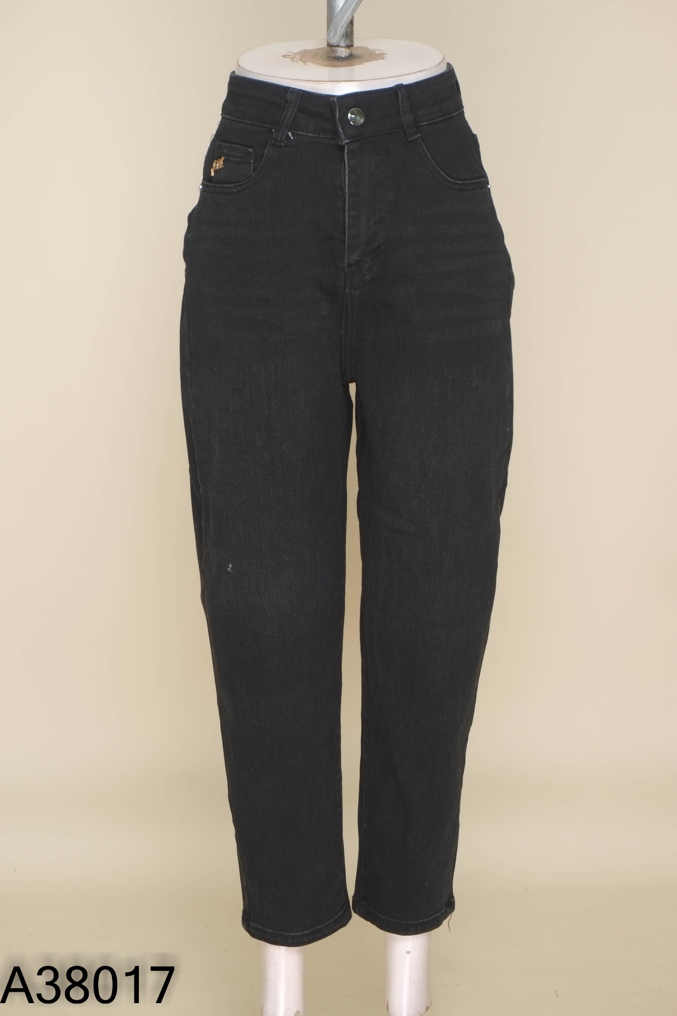 Quần jeans đen trơn