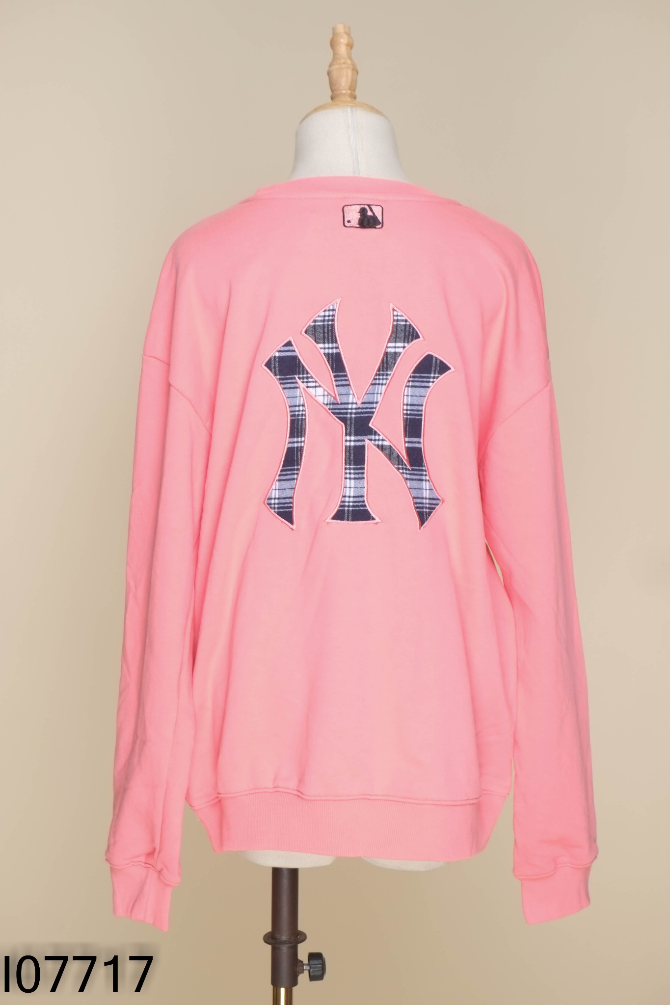 Áo sweater nỉ hồng