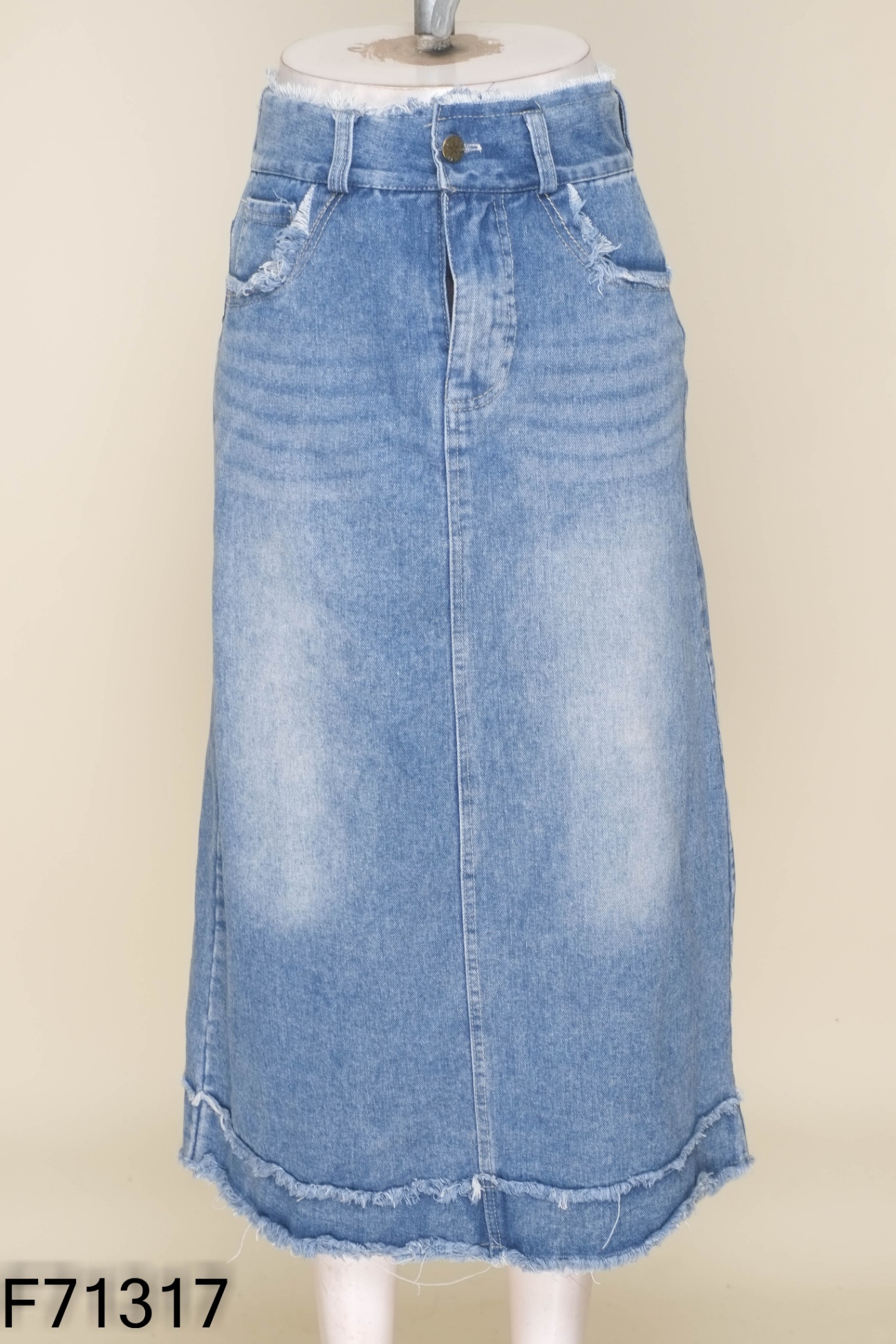 Chân váy jeans xan h viền tua rua