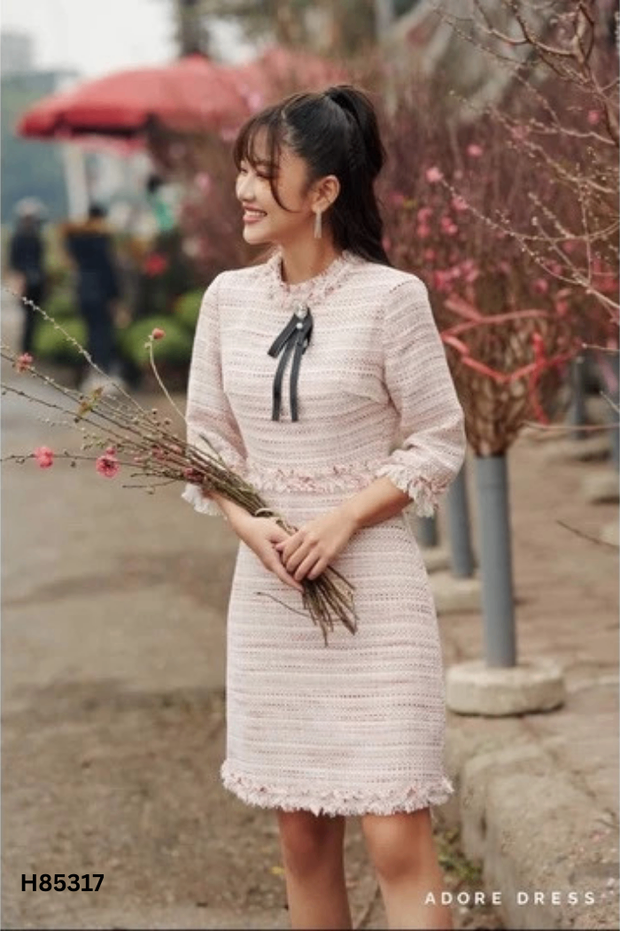 Váy ADORE DRESS dạ tweed hồng đính nơ đen